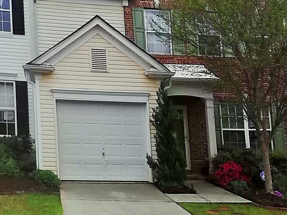 Front Driveway View