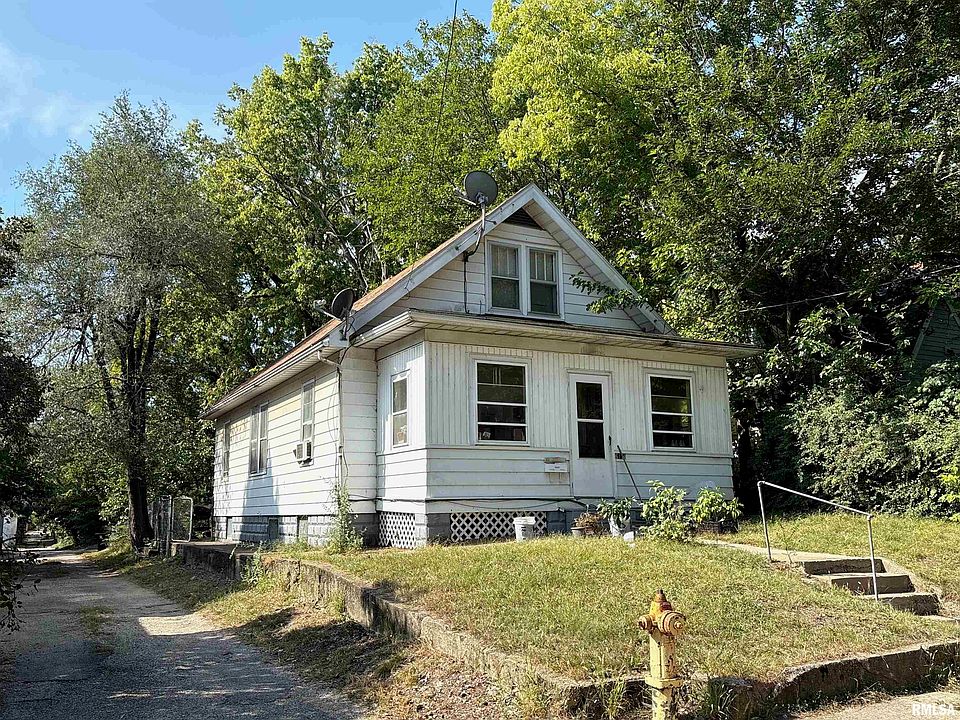2nd image of 615 Alexander Ave