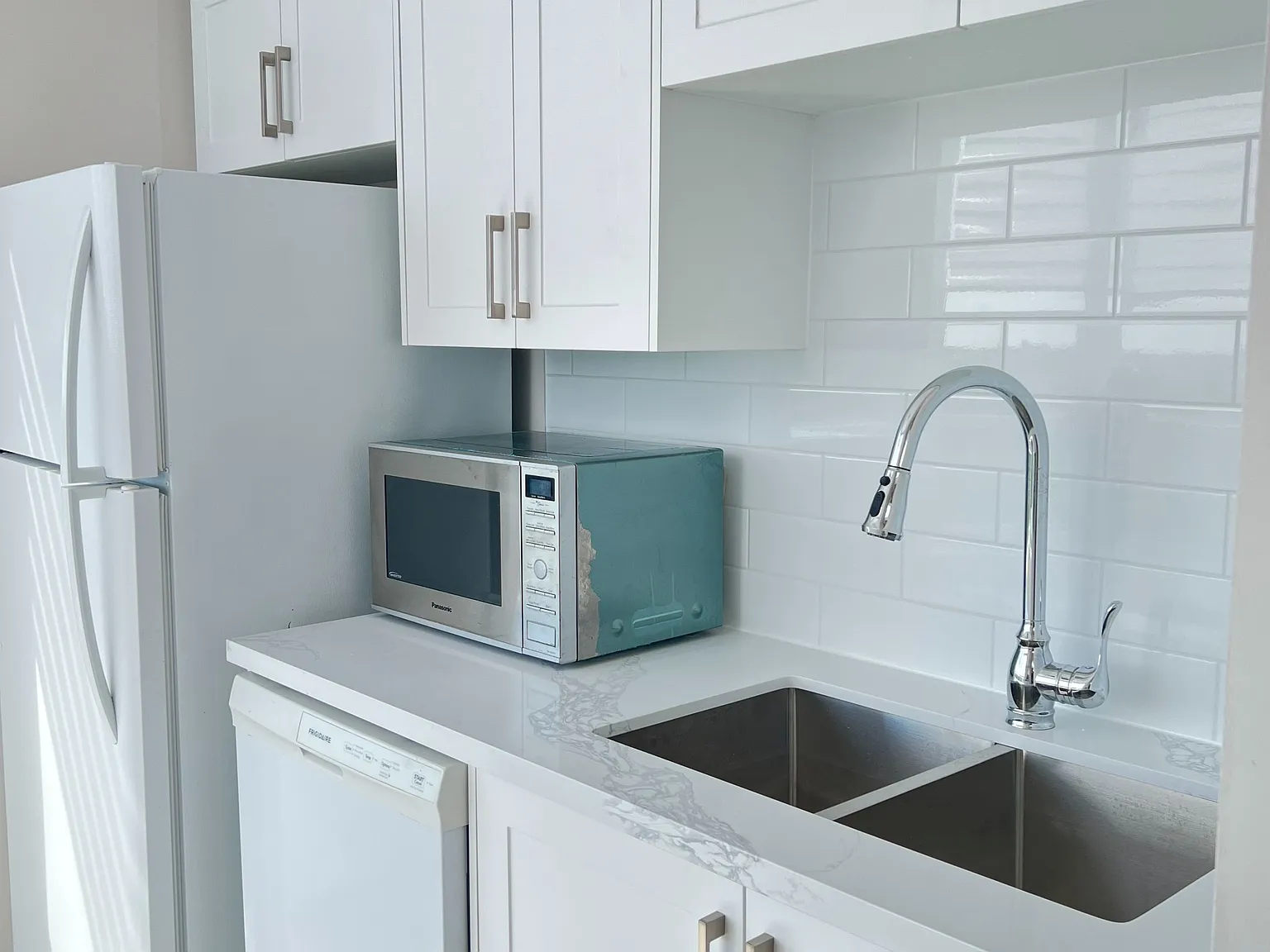 3 bed, $2,850 — Photo 4