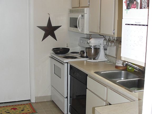 2nd image of 131 Shelbourne Rd