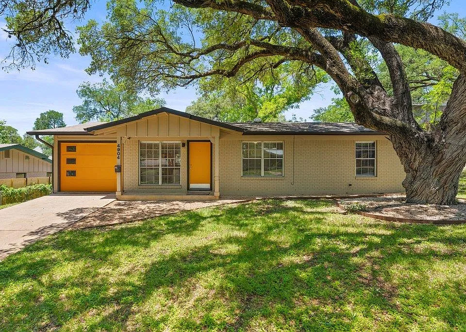 4904 Enchanted Ln