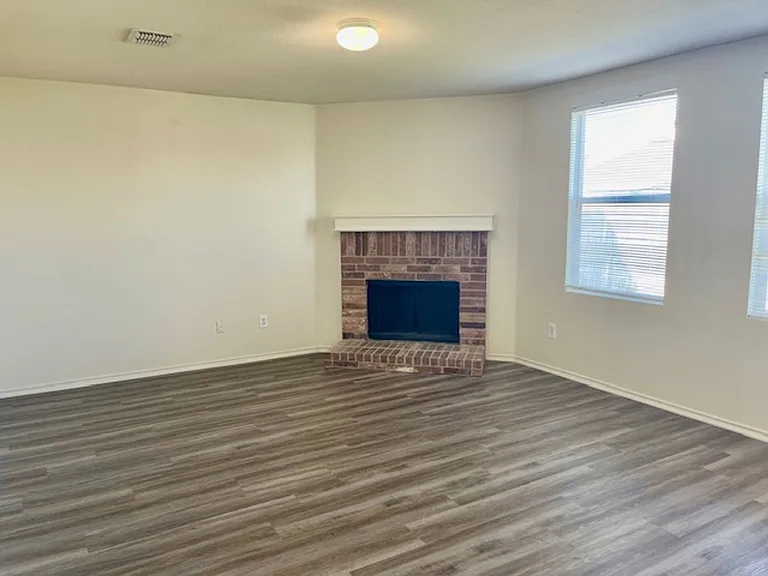 820 Wrigley Dr — Photo 15