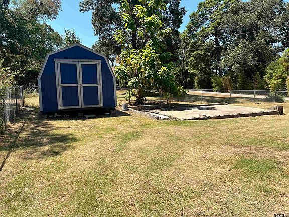 4th image of 10179 Paradise Cir