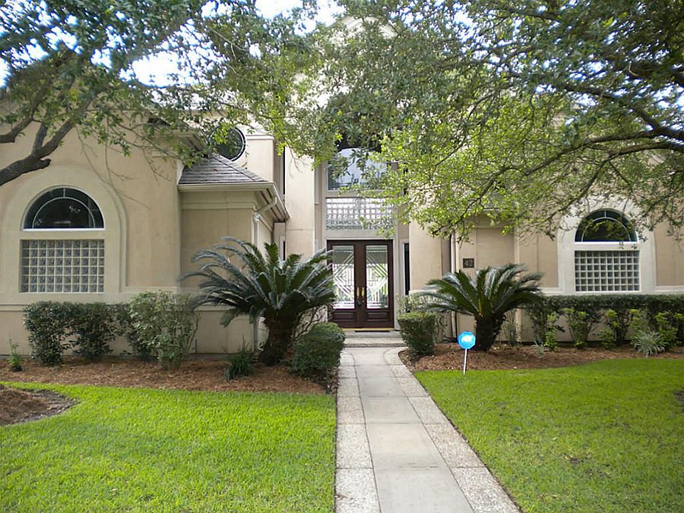 1st image of 42 Lake Mist Dr