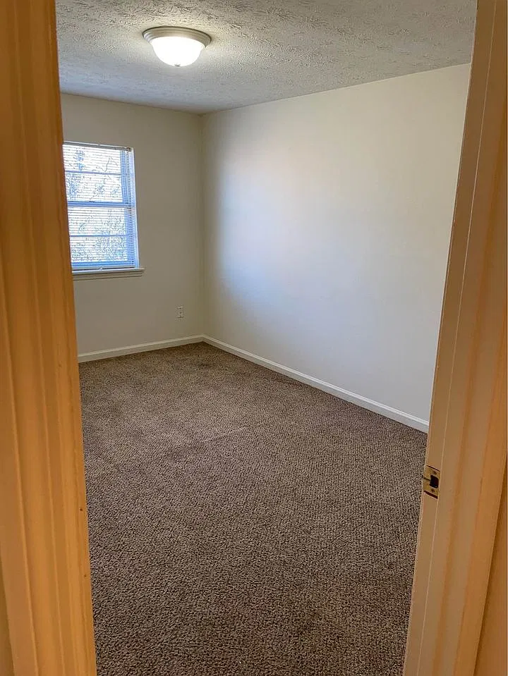 228.5 South Porter Drive - 1 — Photo 4