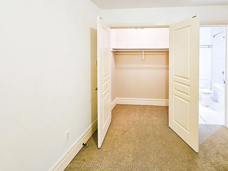 22 Roberta Dr #2 — Photo 4