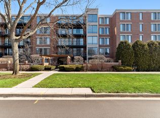 1633 2nd St APT 503, Highland Park, IL 60035