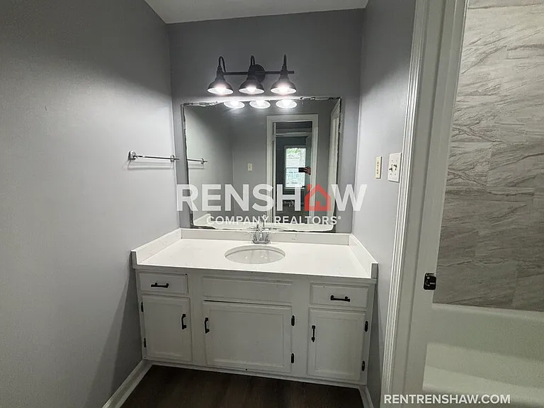 5999 Lofty Oak Rd — Photo 2