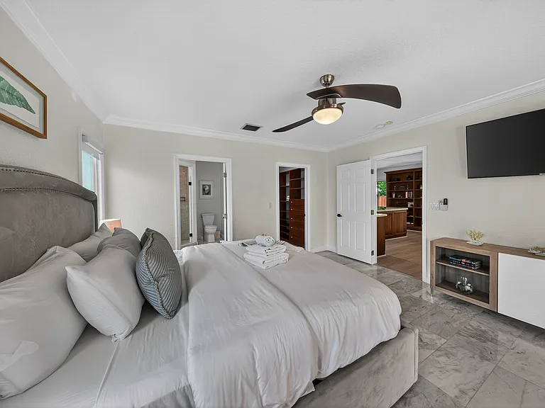 510 NE 8th Ave — Photo 21