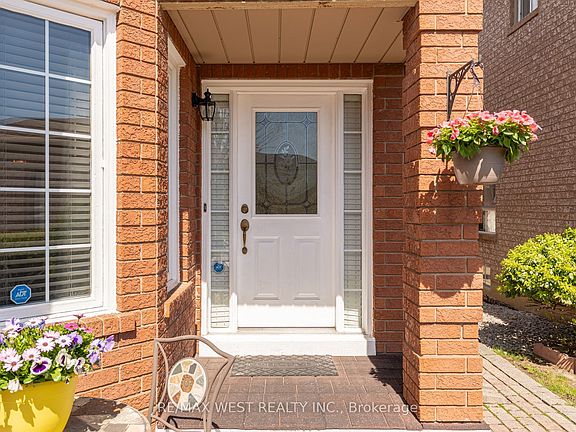 4th image of 55 Pavin Cres