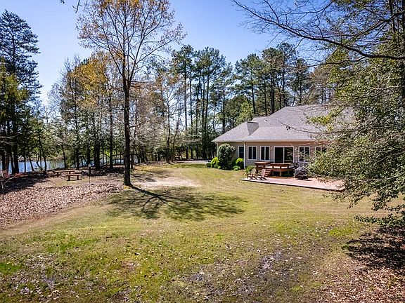3rd image of 655 Wrights Cove Dr
