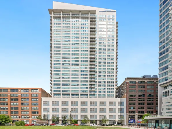 701 S Wells St APT 1605, Chicago, IL 60607