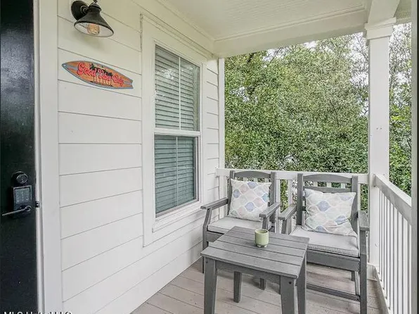 215 E Second St Unit 35, Pass Christian, MS 39571