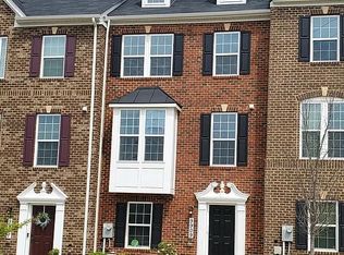 9909 New Pointe Dr, Upper Marlboro, MD 20774