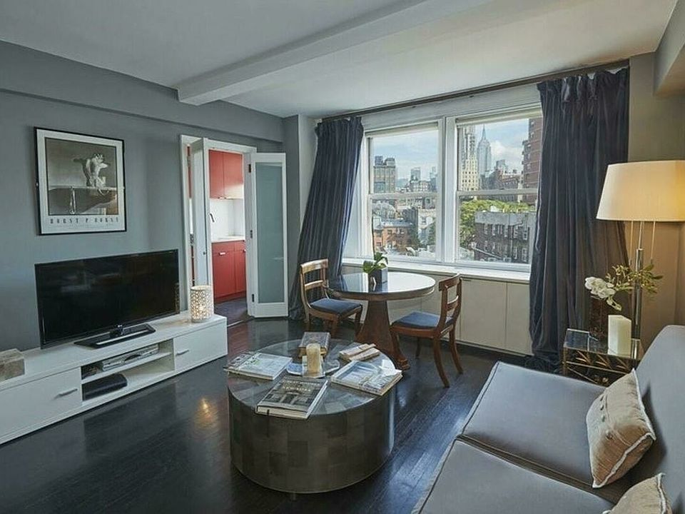 1st image of 2 Horatio St APT 8E