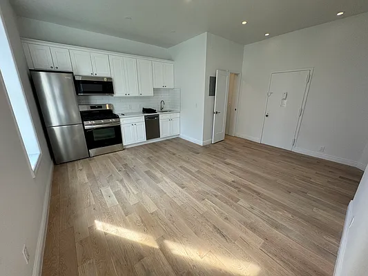 Rented by Highline Residential | media 15