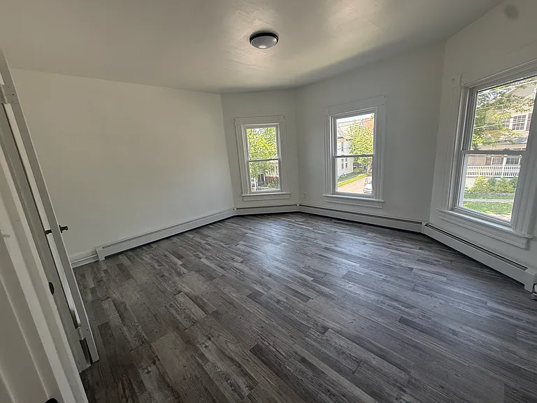 88 7th Ave #2 — Photo 3