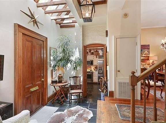 4th image of 1225 Amelia St #1225