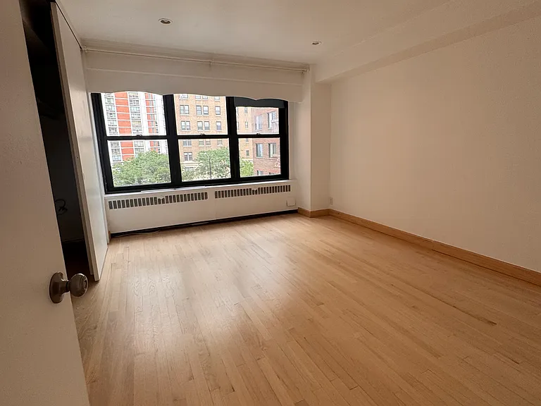 6118 N Sheridan Rd #408 — Photo 6
