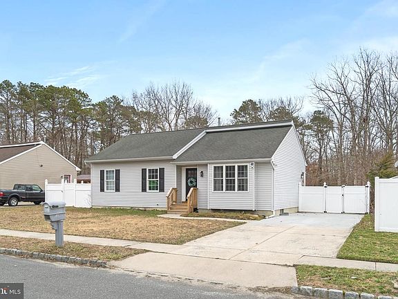 2nd image of 210 Rutter Ave