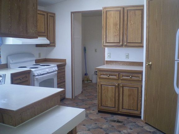 4th image of 2613 Scotlac Ct SW