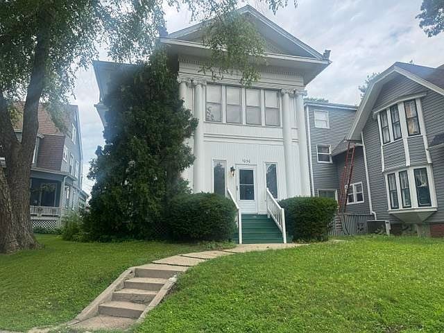 1st image of 1030 Franklin Pl