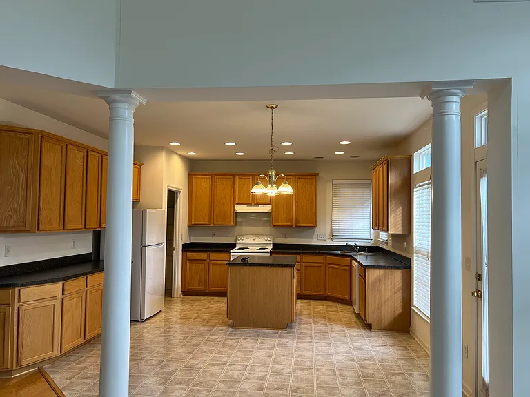 4 Creedmoor Dr — Photo 5