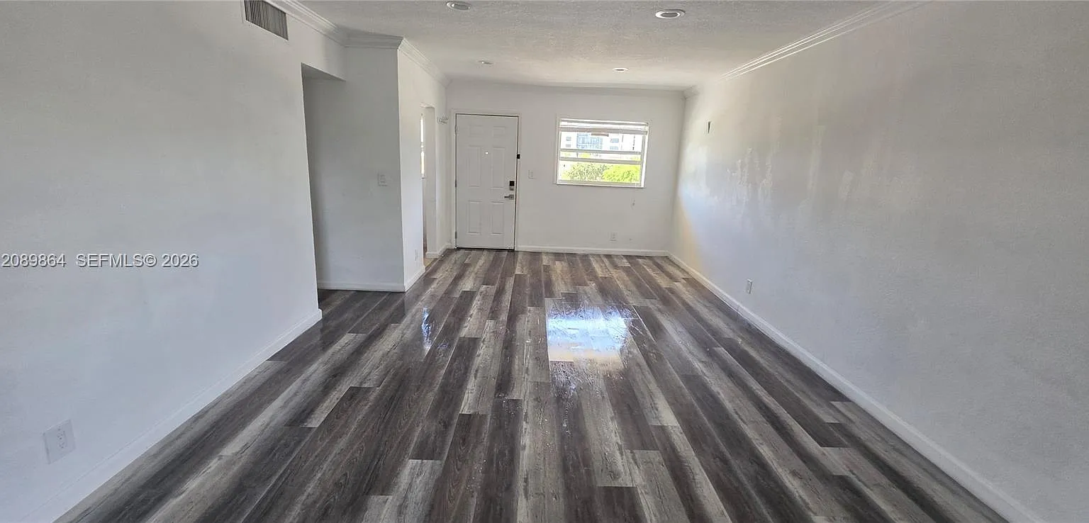 Bisc Lake Gardens Condo N — Photo 4