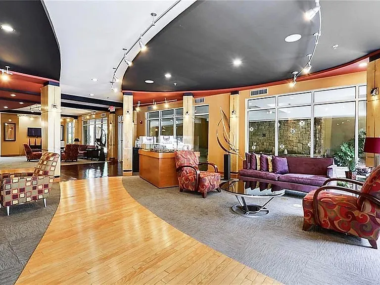 Element lobby