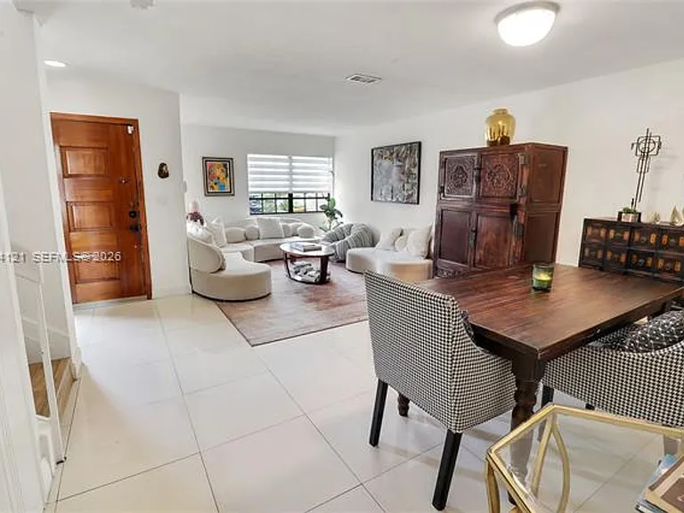 17920 NW 68th Ave #Townhouse 31 — Photo 5