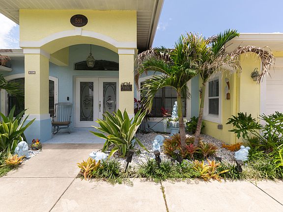 2nd image of 591 SE Chapman Avenue
