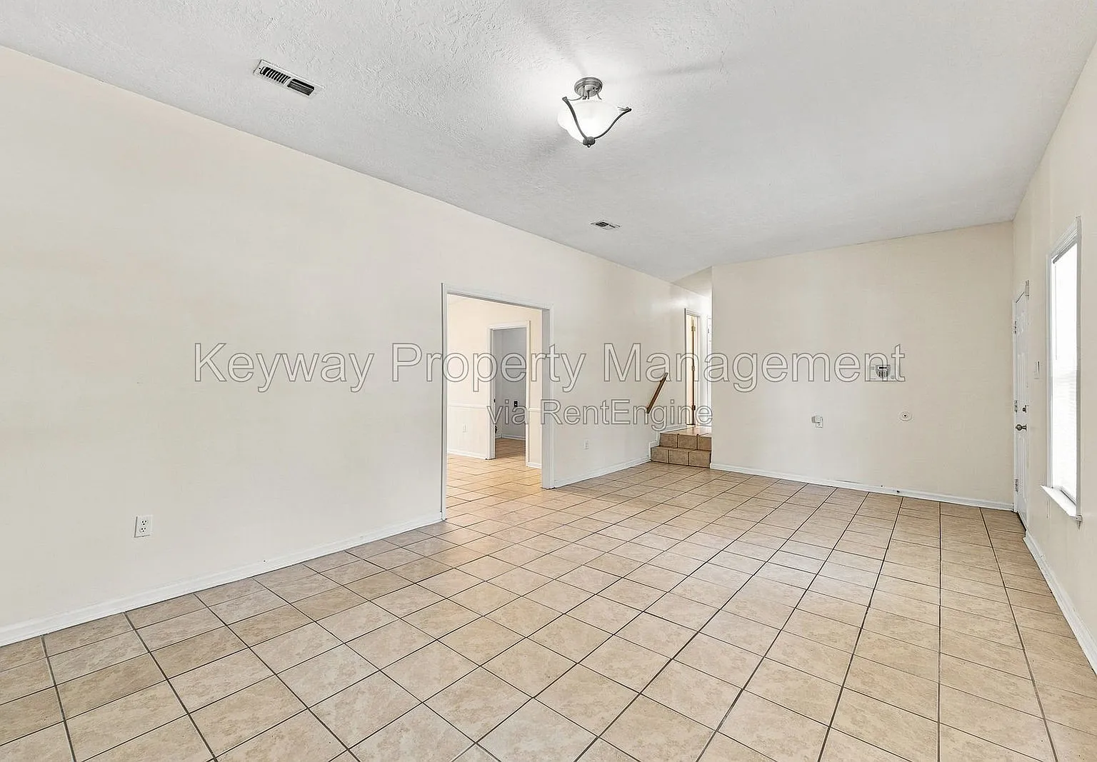 3 bed, 2.0 bath, 1585 sqft, $1,535 — Photo 3