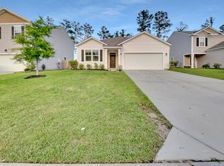 422 Buckhannon Ln, Moncks Corner, SC 29461