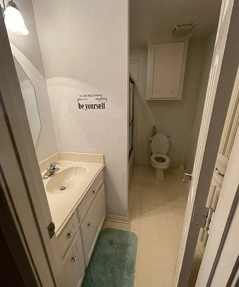 1102 Camelot Ln — Photo 11