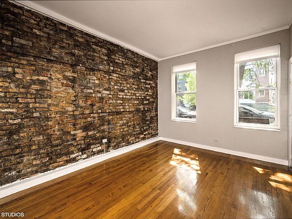 2nd image of 1821 N Wolcott Ave Unit 1F
