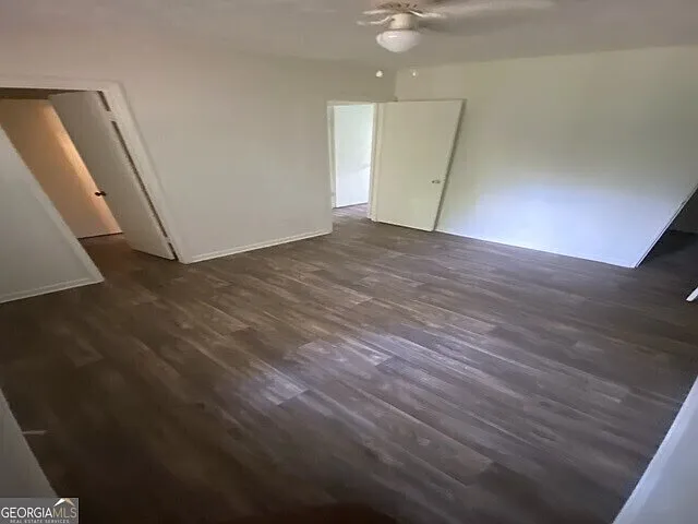 222 Peartree Ln — Photo 14