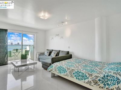 7904 West Dr APT 611, North Bay Village, FL, 33141