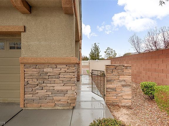 3rd image of 3848 Van Ness Ave