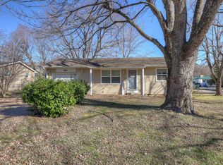 1600 Kingsbury Rd, Neosho, MO 64850