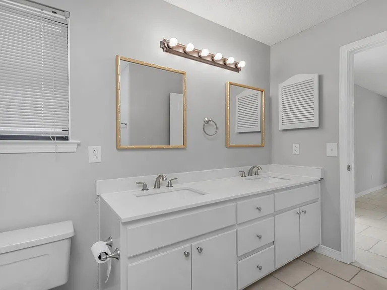 3868 Mariners Dr — Photo 16