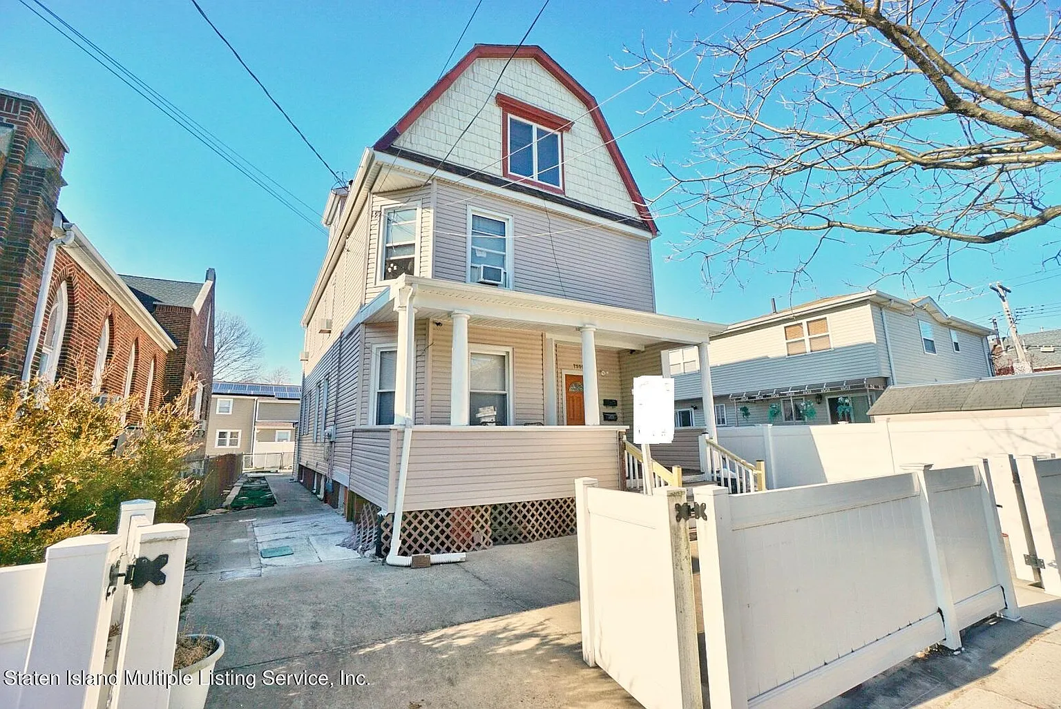 7355 Amboy Rd photo 1