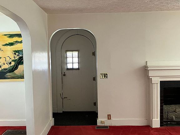 5th image of 504 Burkesville St
