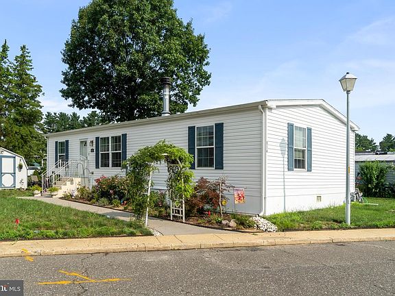 3rd image of 814 North St