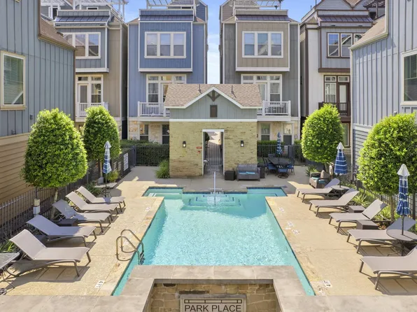 702 N Shepherd Dr, Houston, TX 77007