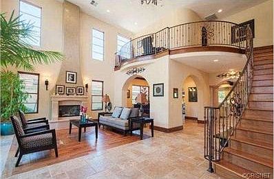 2nd image of 13952 Chandler Blvd