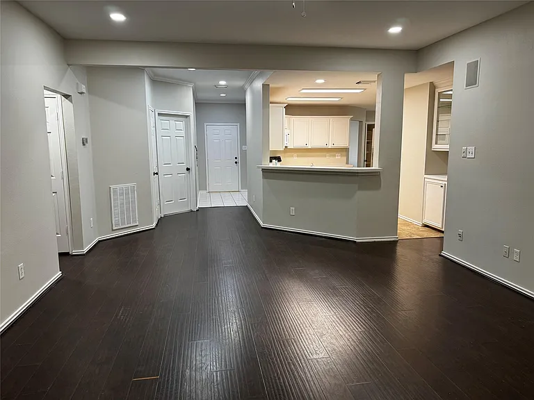 18614 Timbers Dr — Photo 11