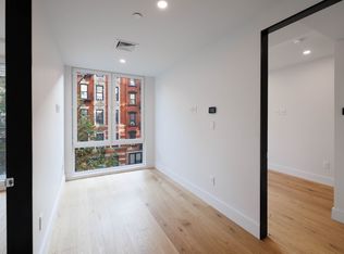 243 E 7th St #3, New York, NY 10009