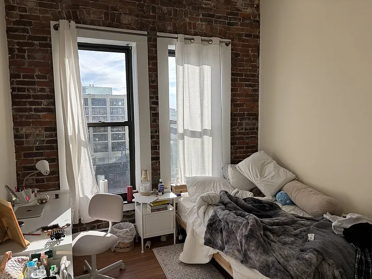 17 Cortes St #5 — Photo 6