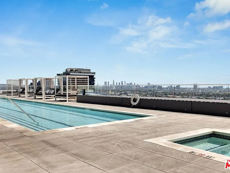 6250 Hollywood Blvd — Photo 20