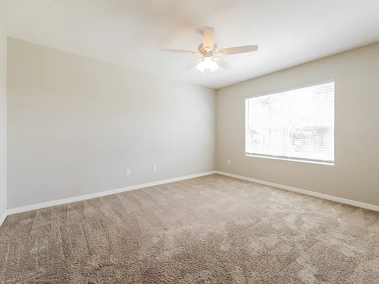 220 SE 2nd Pl — Photo 9